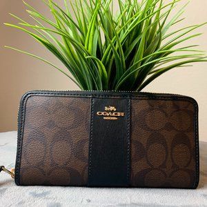 Coach Signature Accordion Zip Wallet